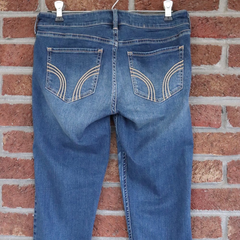 Hollister Women's Skinny Jeans in Medium Blue Denim - Picture 5 of 15